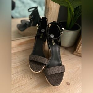 New Women’s 8.5 Michael Kors Black and Brown Wedge Sandals